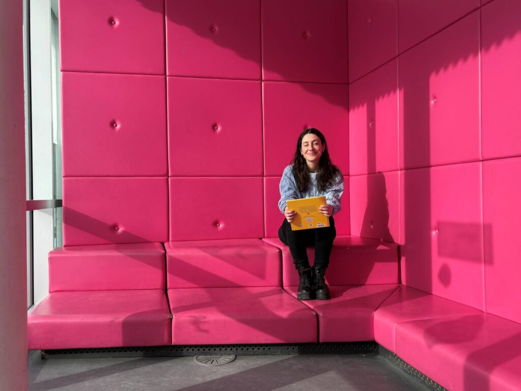 Élodie Grenier, alias Passe-Partout, et sa mission pour initier les jeunes à la lecture