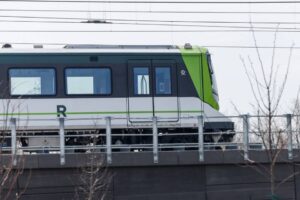 Fermeture du REM cet été : des autobus pour compenser
