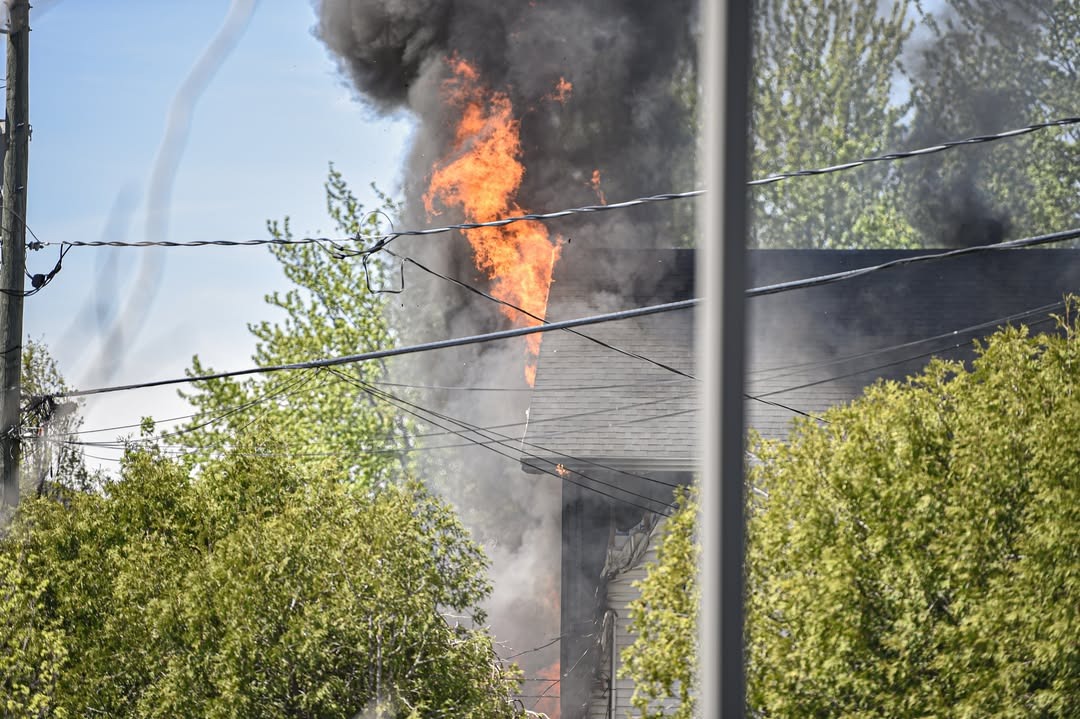 Résidence ravagée par un incendie à Saint-Constant