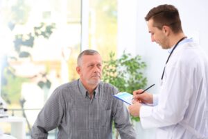 L’urologie au service des aînés : mieux vieillir grâce à un suivi adapté