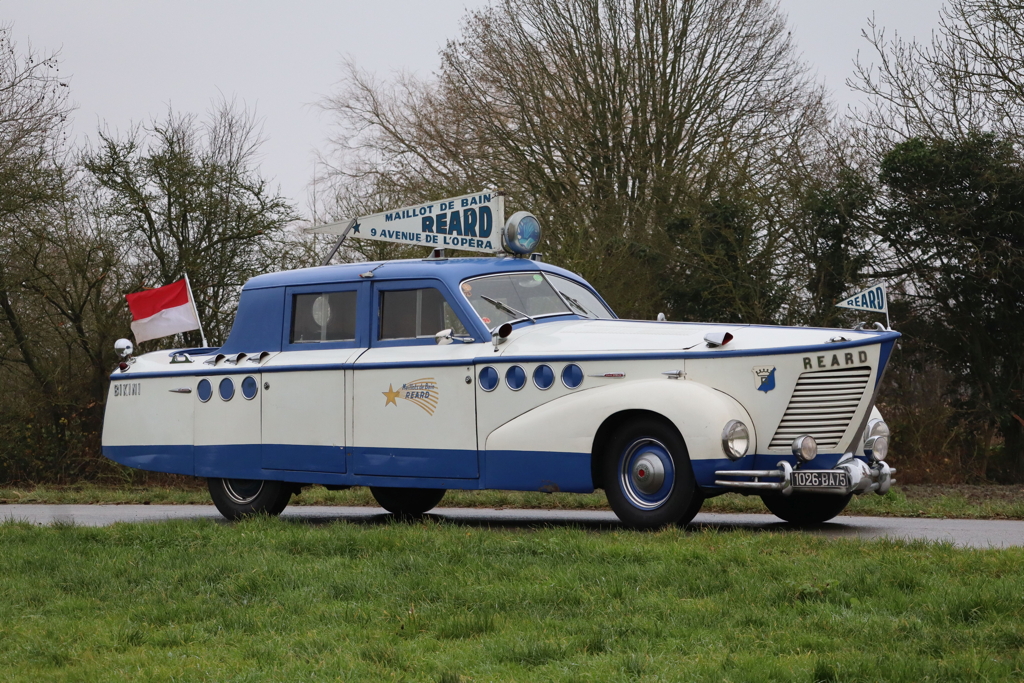 Rétromobile 2025 : Le yacht de route de l’inventeur du bikini se cherche un nouveau capitaine
