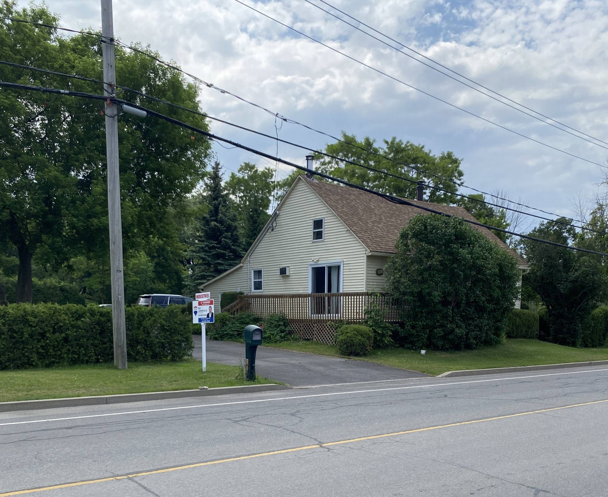 Fermer les comptes Facebook, iCloud, courriels suite à un décès