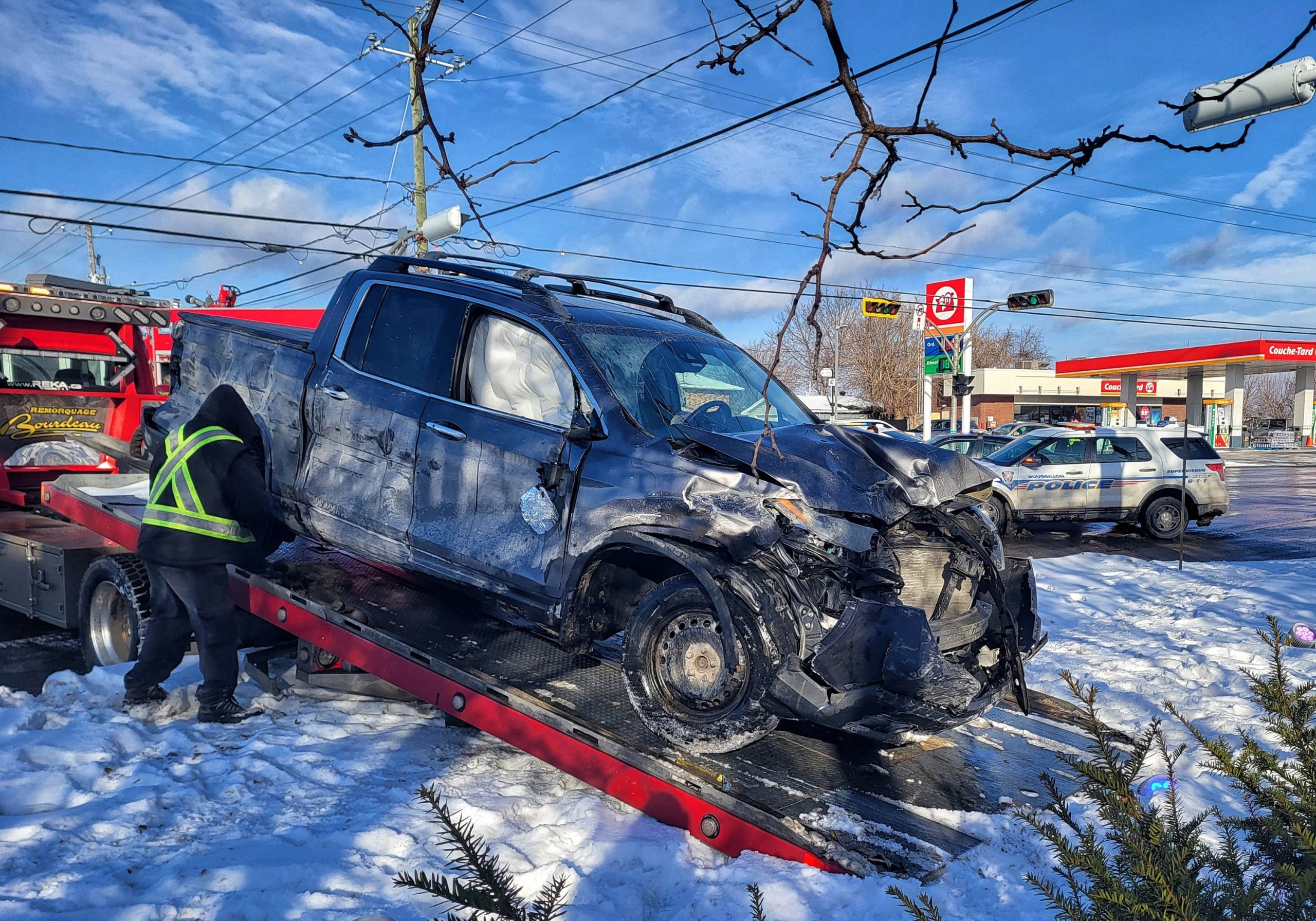 Ce chat ne sait pas boire