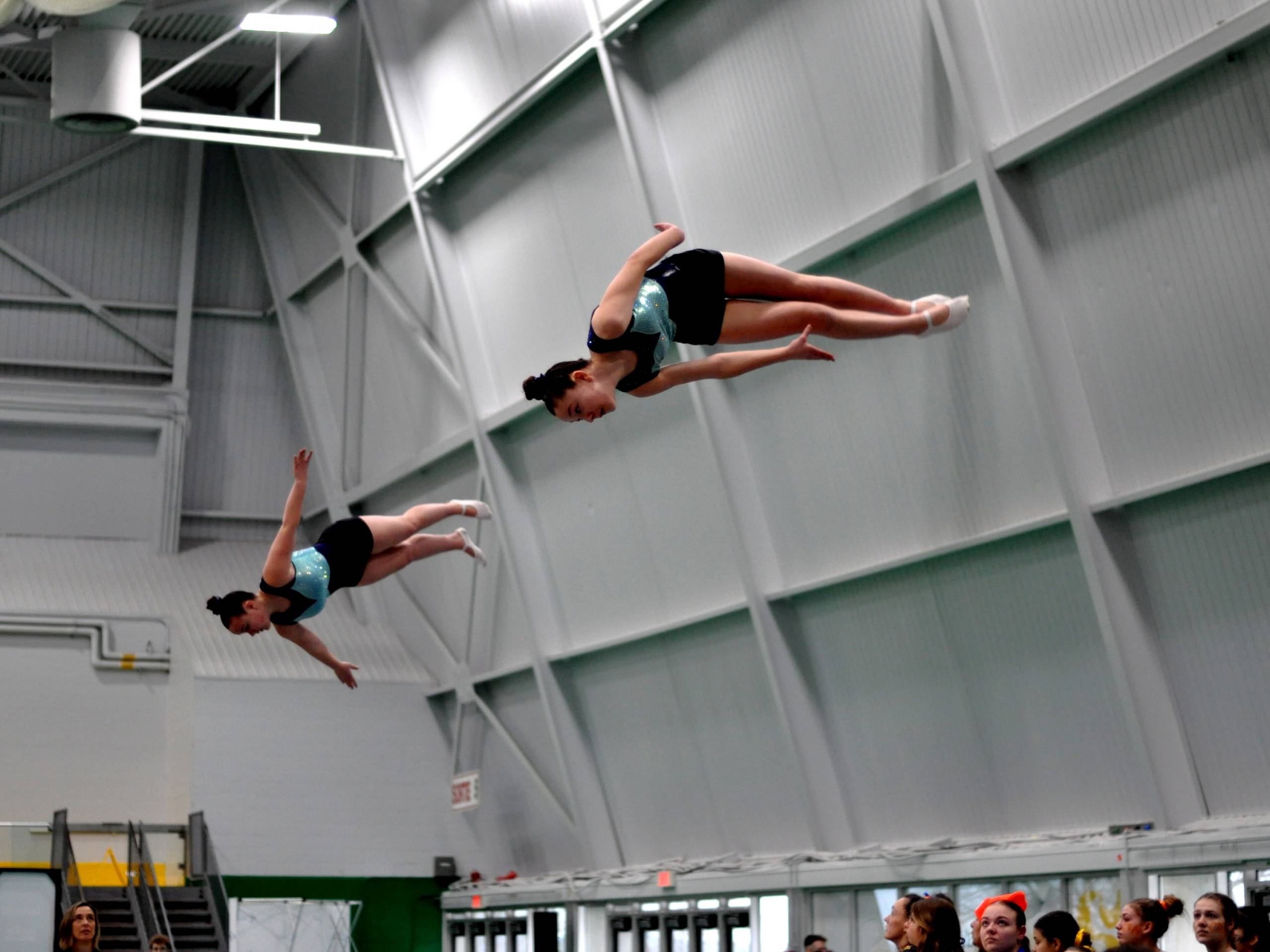 Le bébé veut la bière de grand-maman