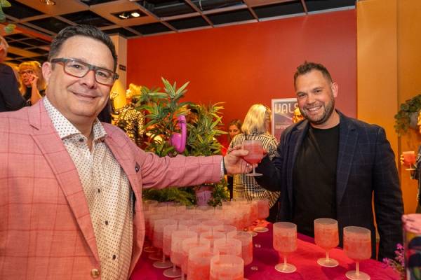 Le chat est un meownager