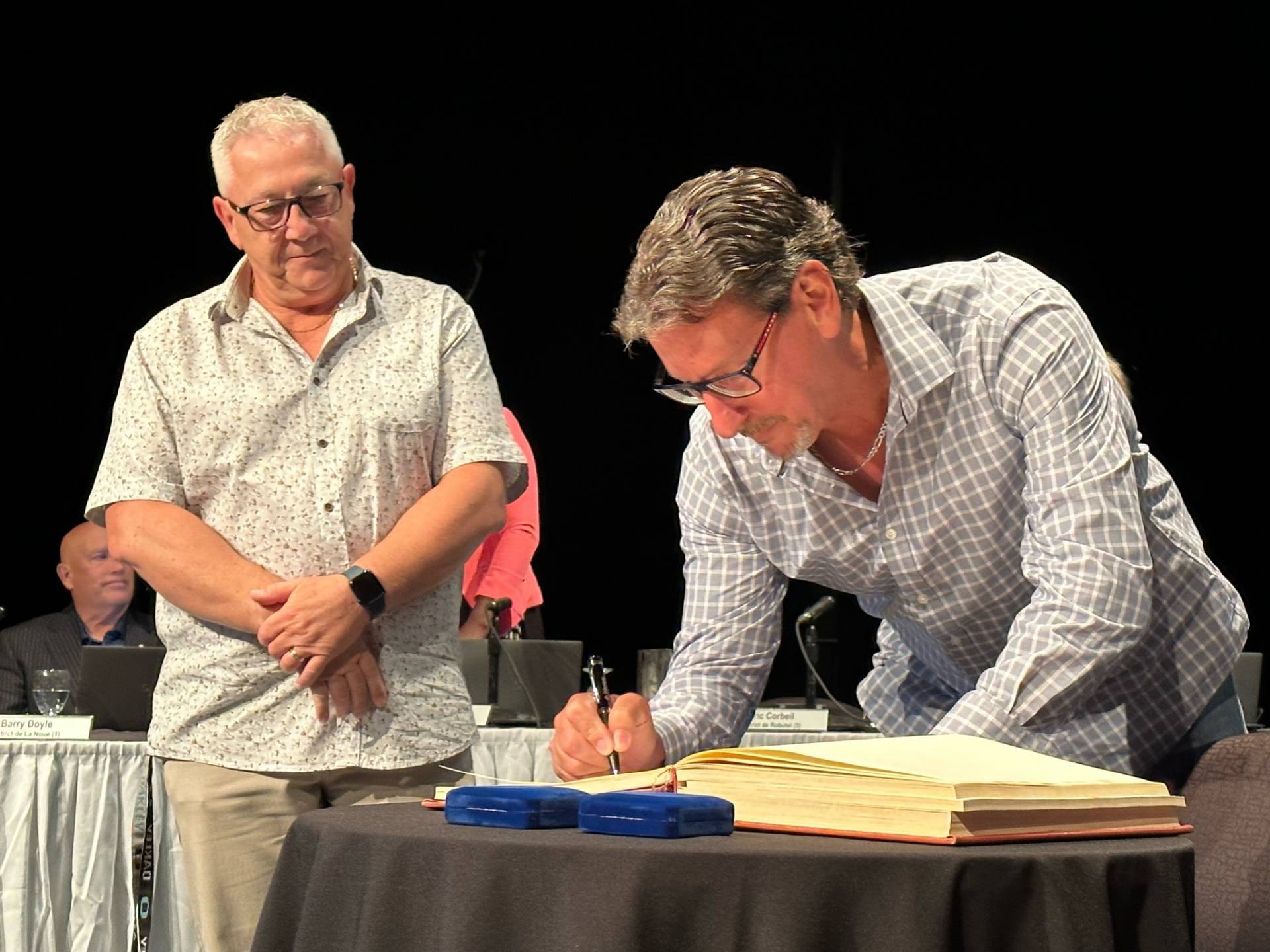 Comment retirer le coeur d’une pomme avec un tire-bouchon