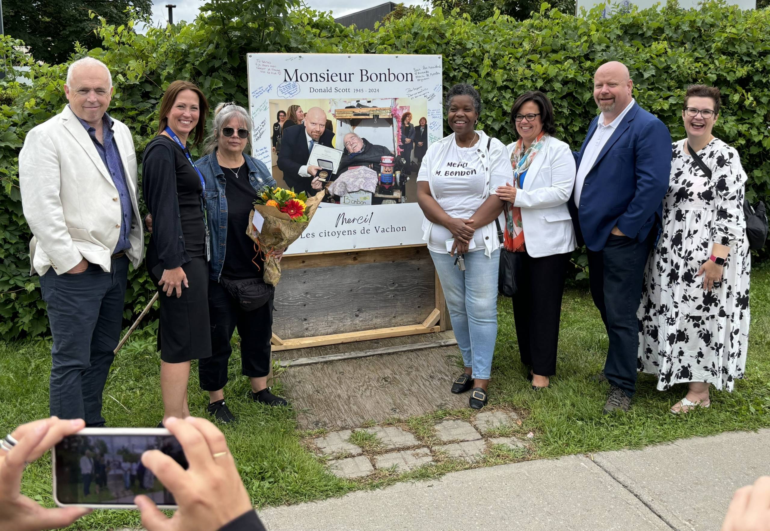 Une vache dans une voiture