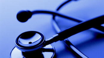 Opinion – Lettre de 133 médecins contre la loi 2 à la députée de Châteauguay