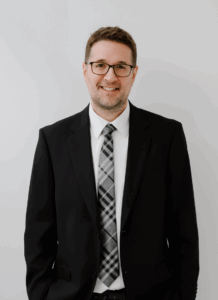 Routine beauté d’automne et d’hiver : les conseils du Dr Jean-François Pépin de Dermapure pour une peau éclatante toute l’année