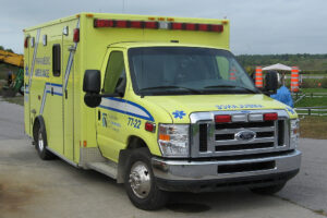 Collision avec un tracteur de déneigement : un homme dans un état critique