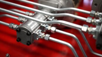 Moteur hydraulique : fonctionnement et applications essentielles