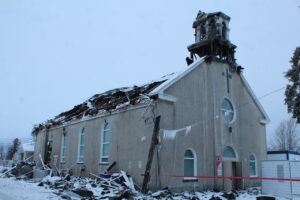 Église en feu à Saint-Mathieu : un choc pour le maire et la communauté