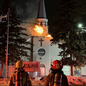 L’église de Saint-Mathieu rasée par les flammes