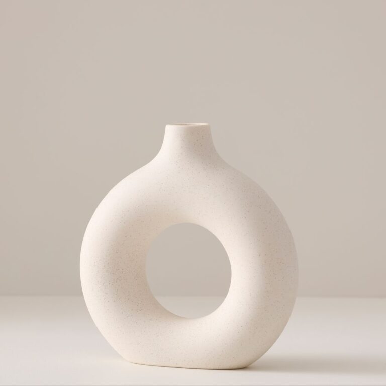 vase beigne en ceramique 768x768