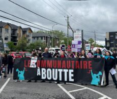 «Karaoké des indignés» : Le communautaire fait entendre sa voix à Saint-Constant