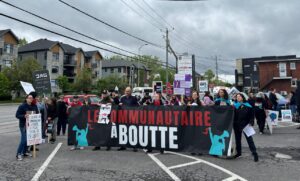 «Karaoké des indignés» : Le communautaire fait entendre sa voix à Saint-Constant