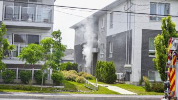 Feu de bâtiment sur la route Édouard-VII