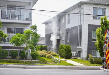 Feu de bâtiment sur la route Édouard-VII