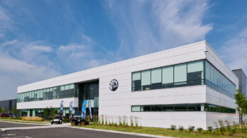 Saint-Philippe: BRP inaugure son plus grand centre de distribution au monde