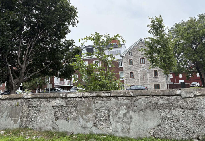 La Prairie: Aide de 267 300 $ pour restaurer le mur du Rempart