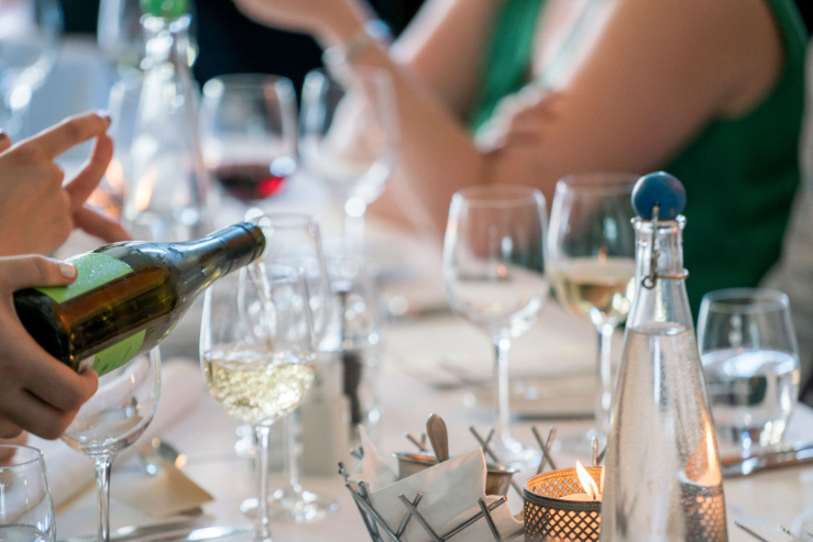 comment servir le vin blanc sans alcool