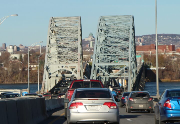 Toutes les voies ouvertes sur le pont Mercier