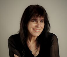 Roman : Sylvie Gobeil s’intéresse à l’artiste de vaudeville Éva Tanguay